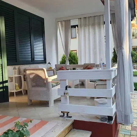 House Tatil Evi *